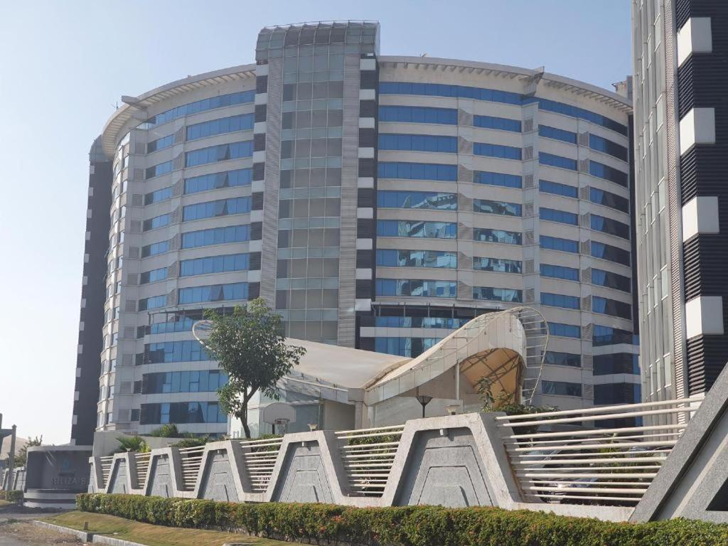 Homestays At Rajhans Belliza Near Airport Surat Exterior photo