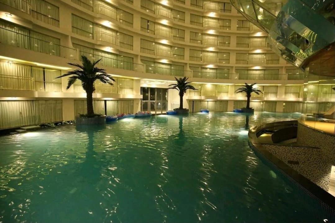 Homestays At Rajhans Belliza Near Airport Surat Exterior photo