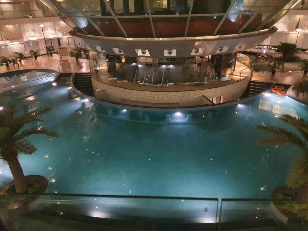 Homestays At Rajhans Belliza Near Airport Surat Exterior photo